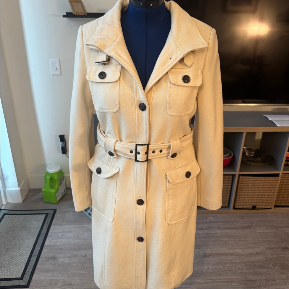 Vintage Women's Cream Trench Coat with Belt